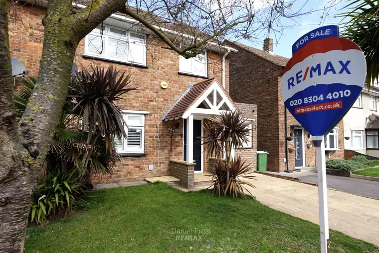 11 Denton Road