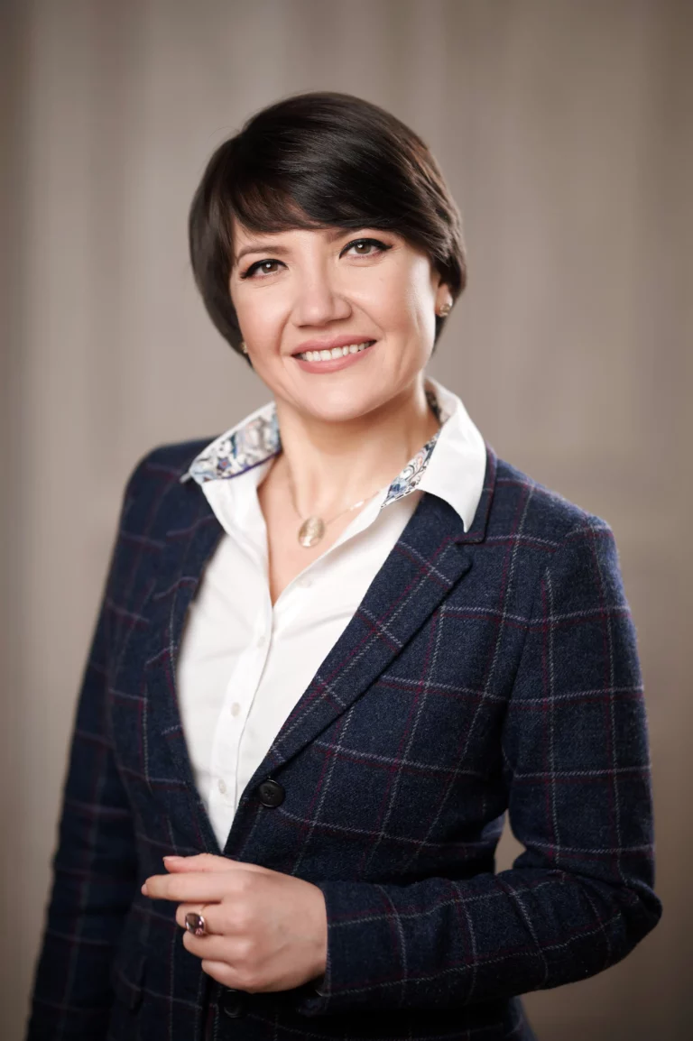 Portrait and headshot photography in London by Banana Swift - professional portrait image 6